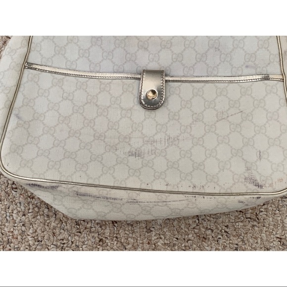 Gucci Signature White Handbag - Picture 2 of 9